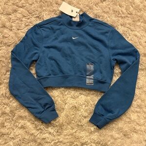 Women’s Nike Mock Neck Cropped Long Sleeve T-shirt